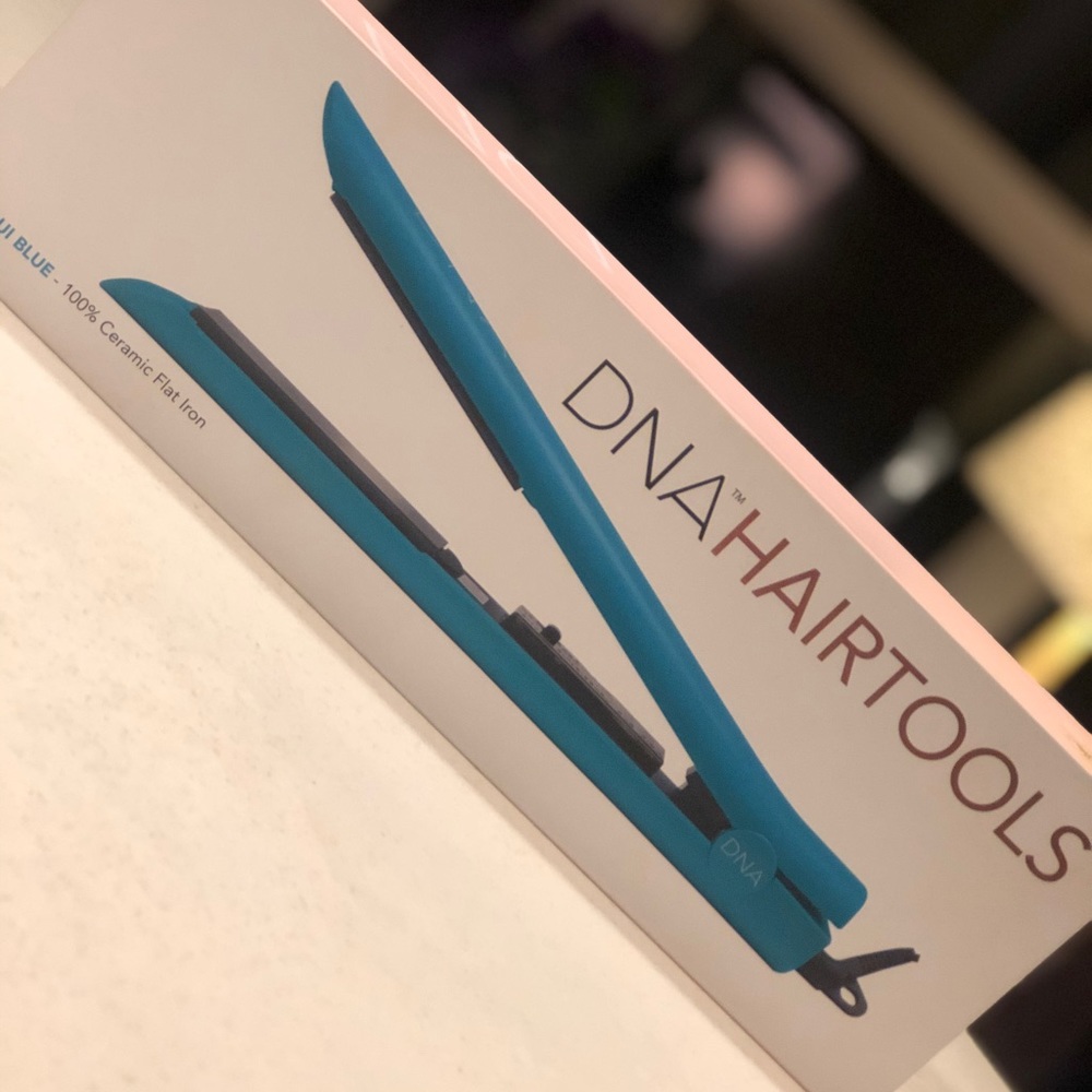 Ceramic Flat Iron in Maui Blue from DNA Hairtools